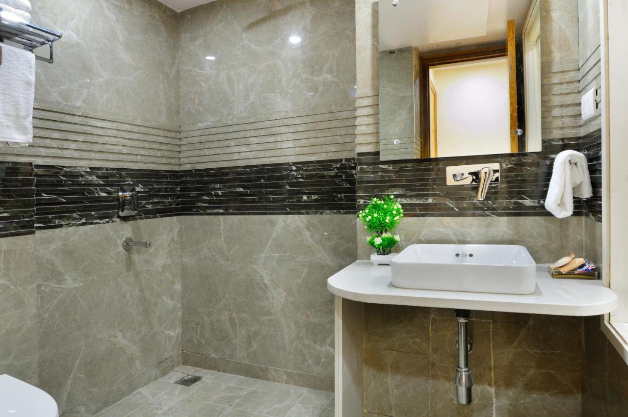Hotel Worth Newly Bulit - Ню Делхи Екстериор снимка