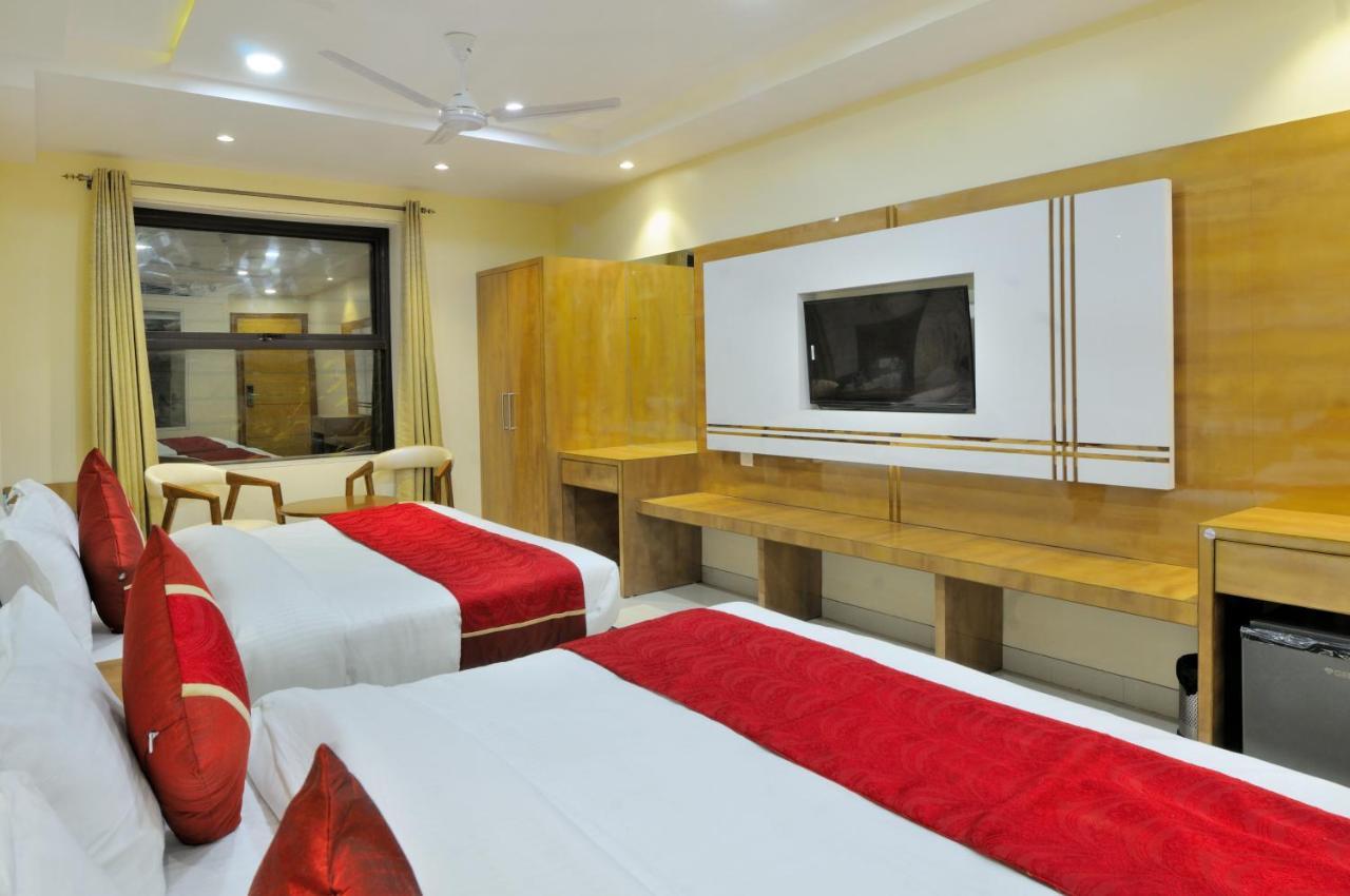 Hotel Worth Newly Bulit - Ню Делхи Екстериор снимка