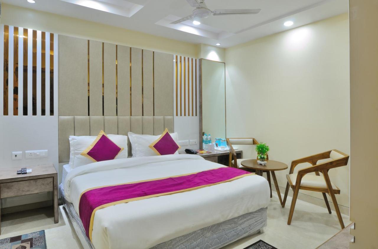 Hotel Worth Newly Bulit - Ню Делхи Екстериор снимка
