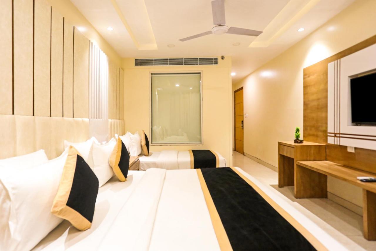 Hotel Worth Newly Bulit - Ню Делхи Екстериор снимка