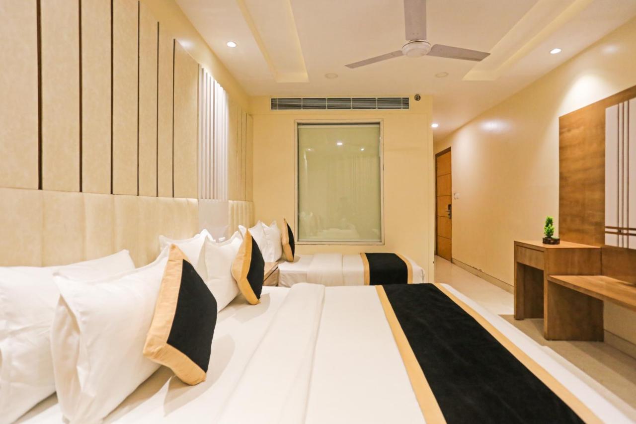 Hotel Worth Newly Bulit - Ню Делхи Екстериор снимка
