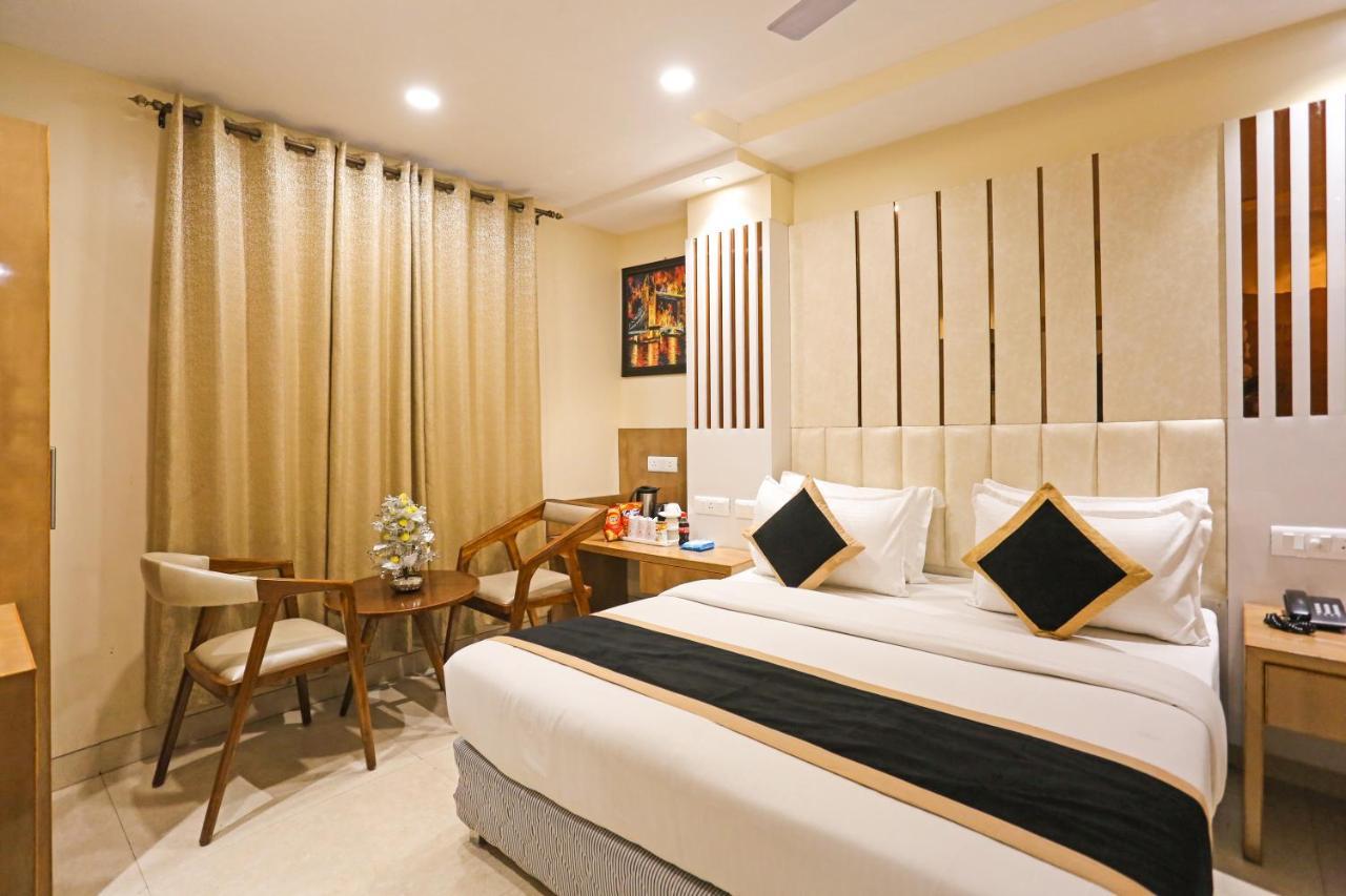 Hotel Worth Newly Bulit - Ню Делхи Екстериор снимка