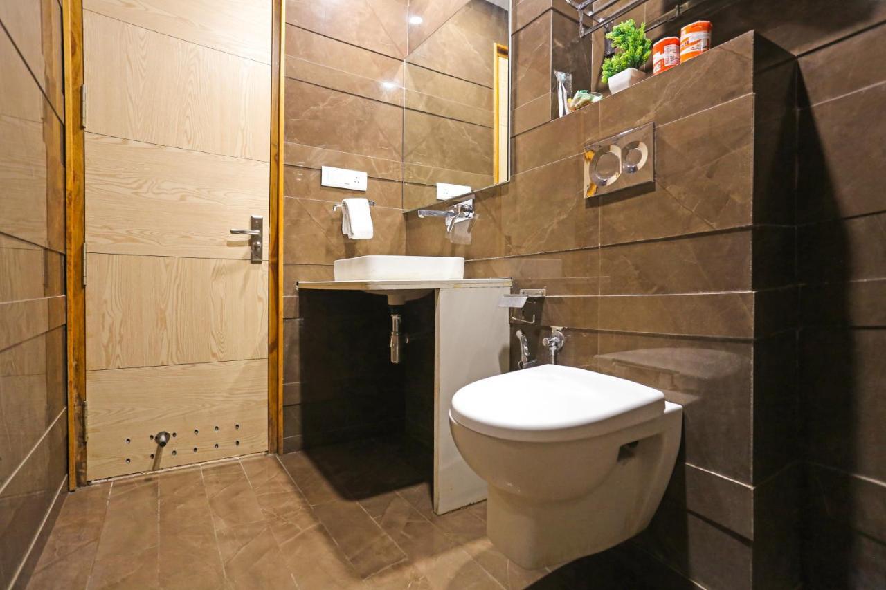 Hotel Worth Newly Bulit - Ню Делхи Екстериор снимка