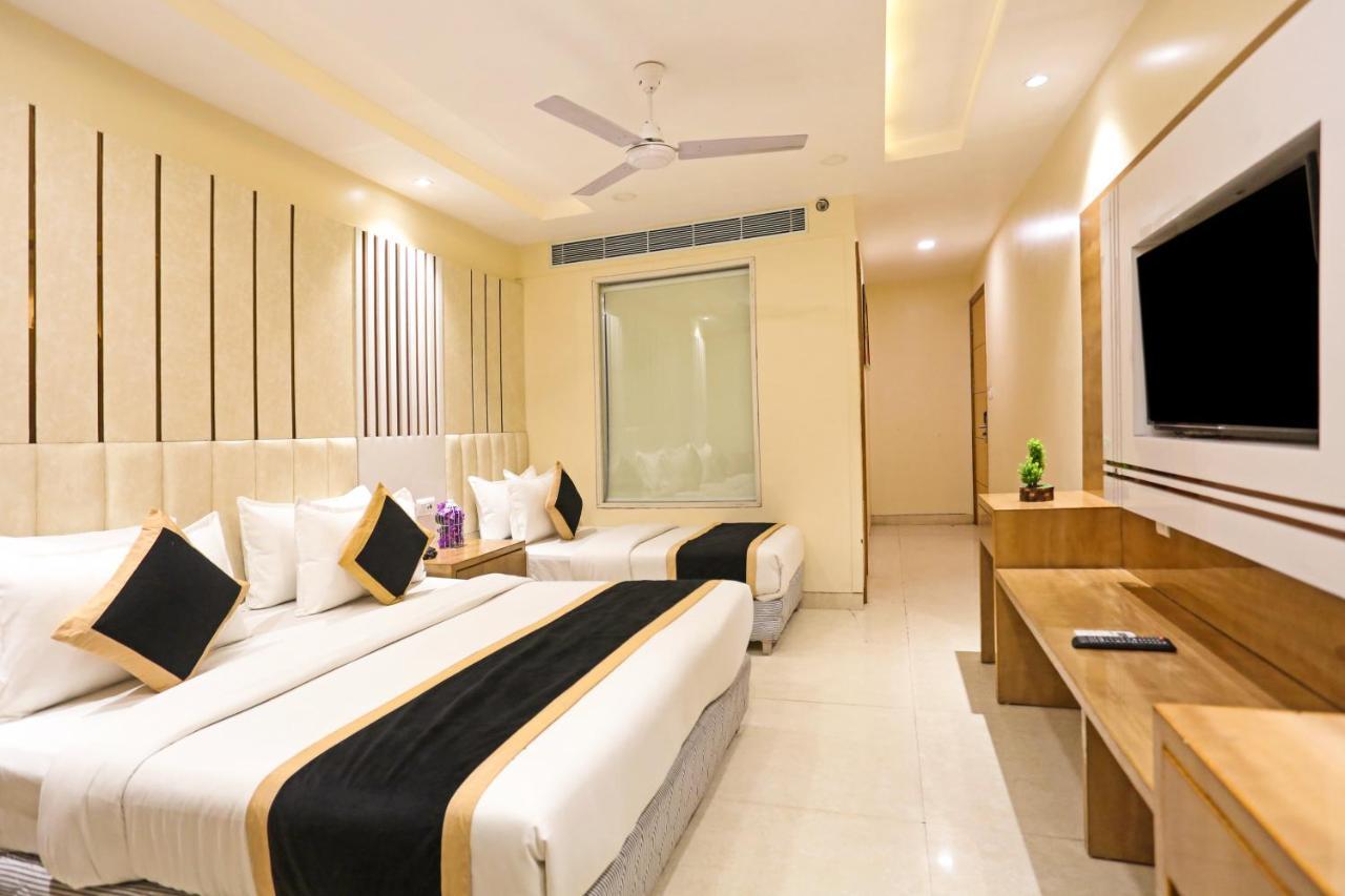 Hotel Worth Newly Bulit - Ню Делхи Екстериор снимка