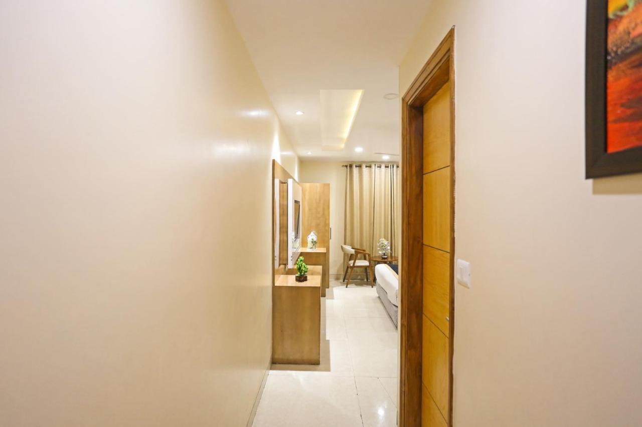 Hotel Worth Newly Bulit - Ню Делхи Екстериор снимка