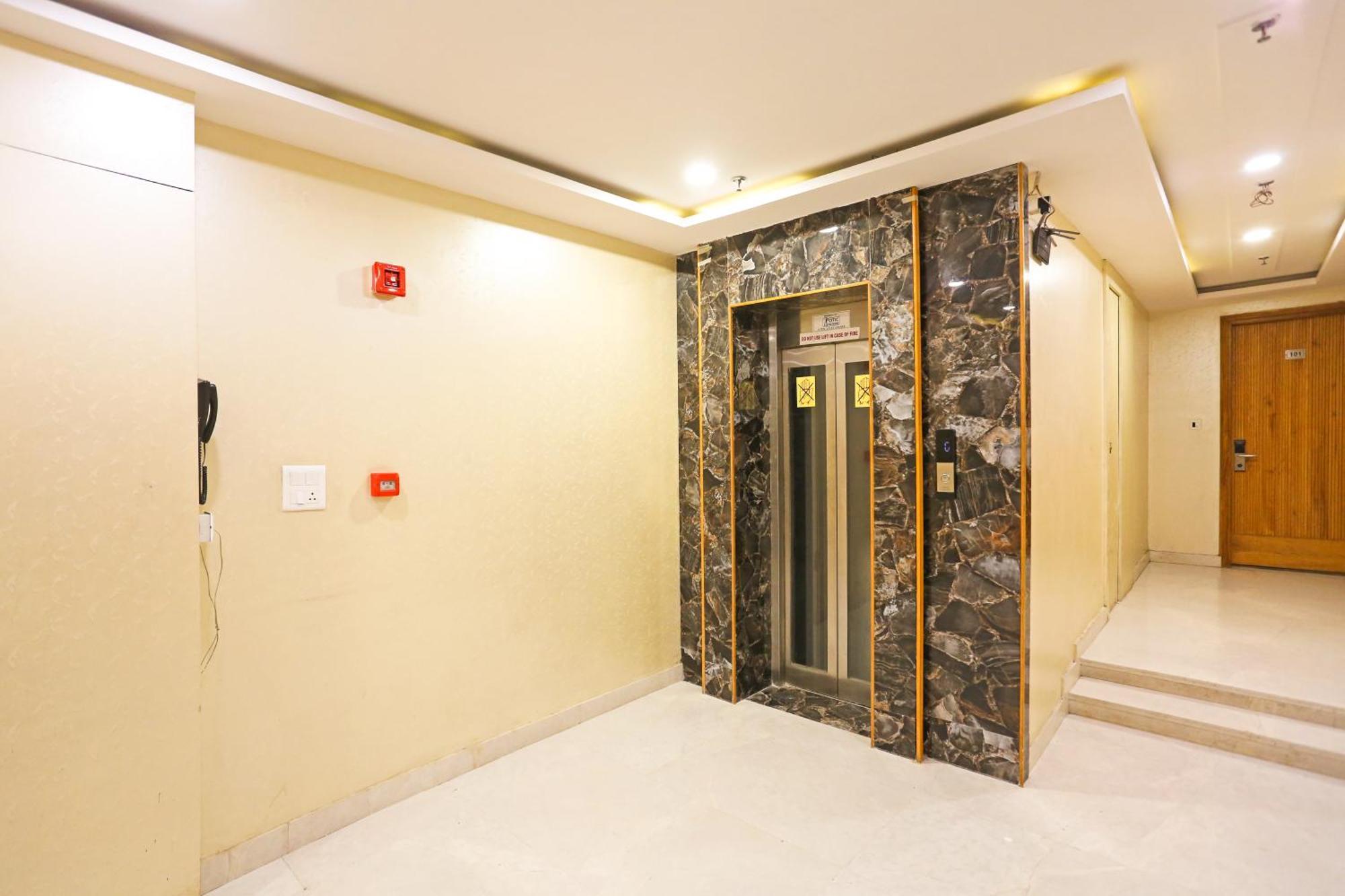 Hotel Worth Newly Bulit - Ню Делхи Екстериор снимка