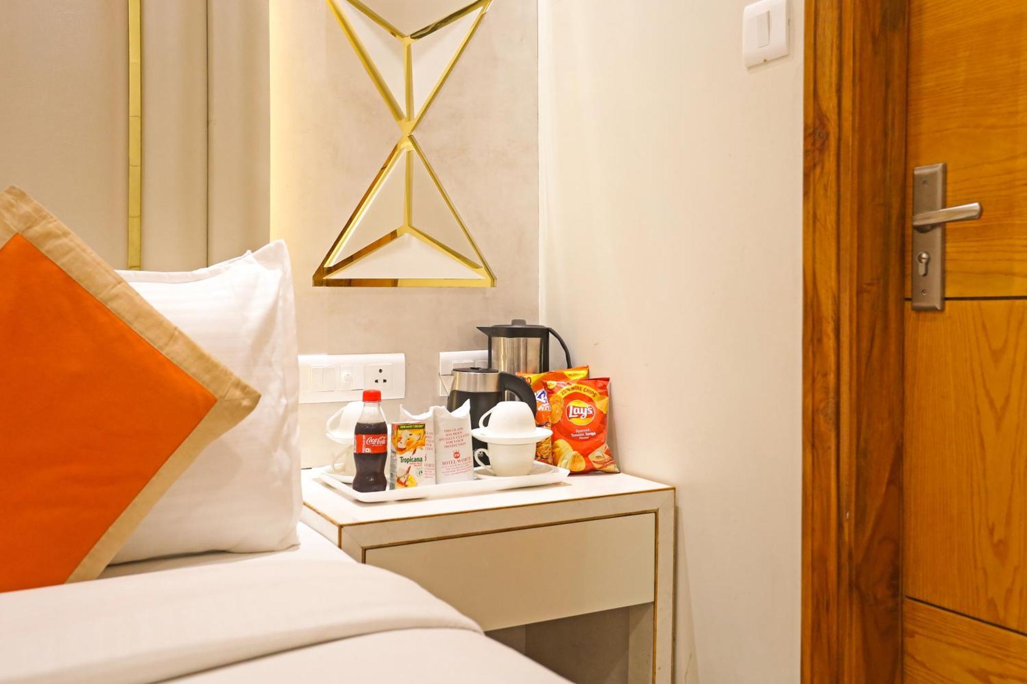Hotel Worth Newly Bulit - Ню Делхи Екстериор снимка